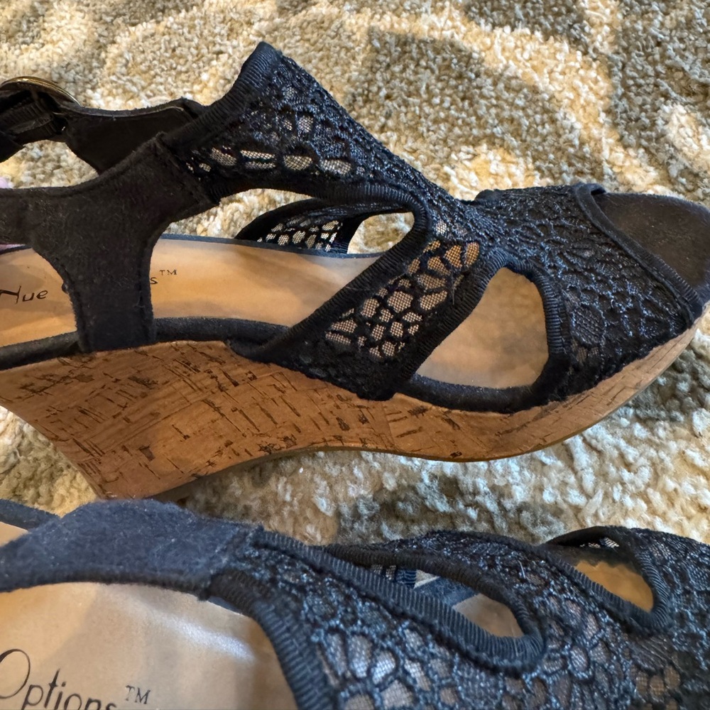 Nue Options Elegant Black Crochet Wedges - Picture 4 of 6